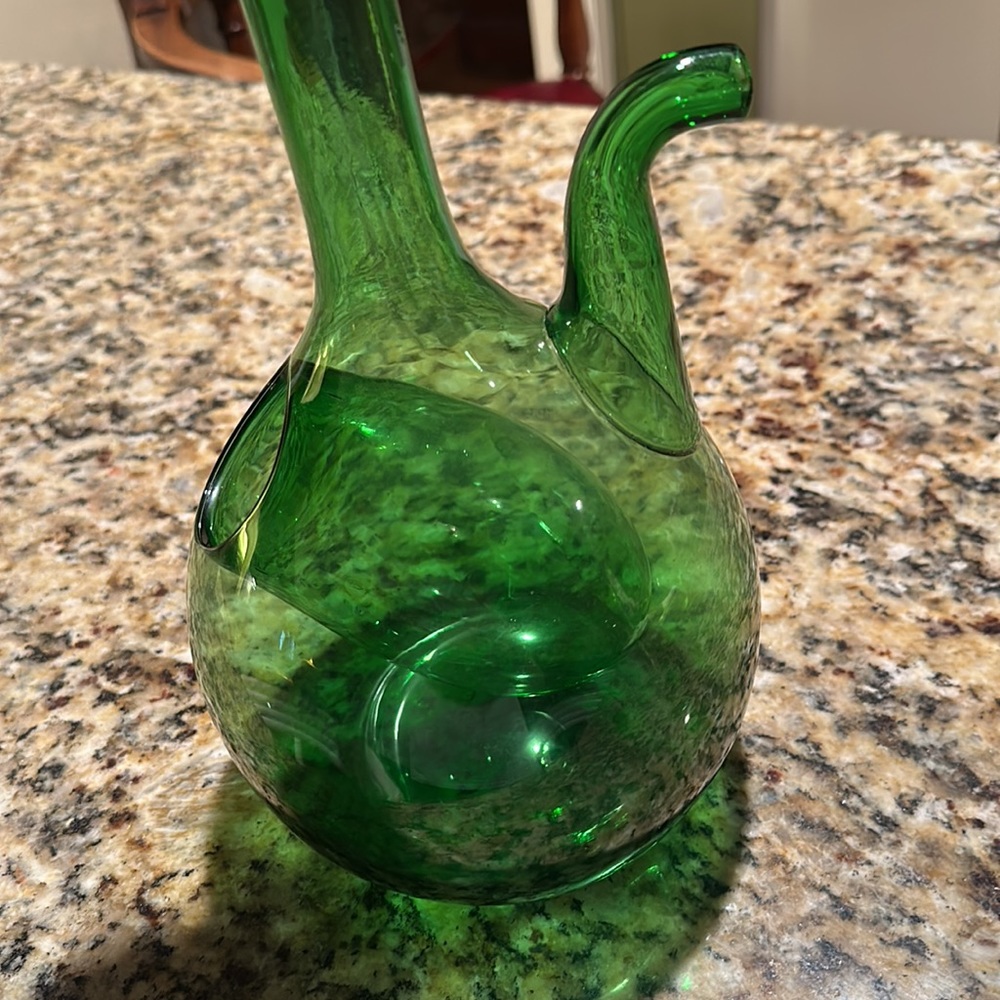 Vintage Hand Blown Italian green glass - Picture 6 of 9